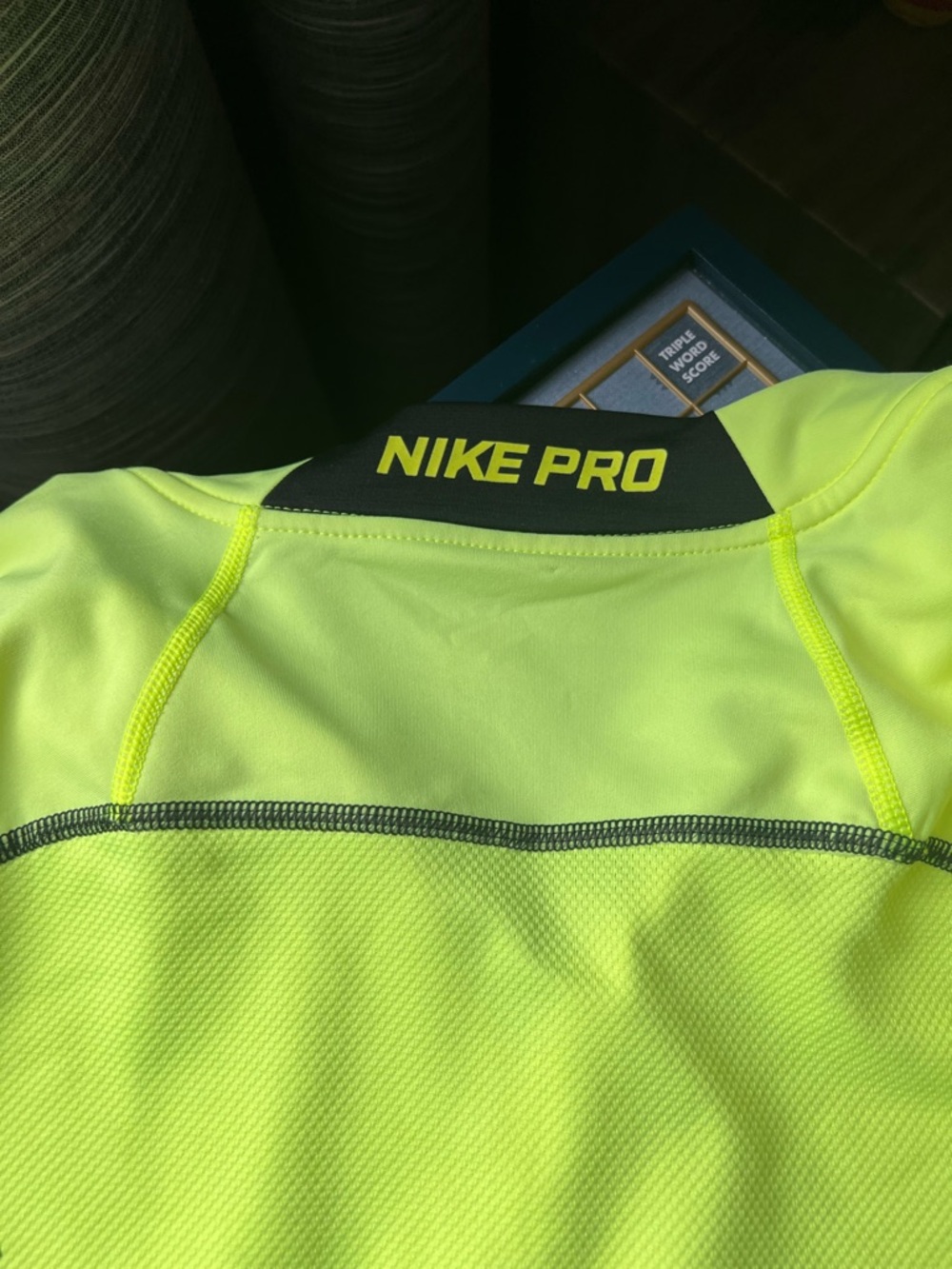 Nike Pro Neon Yellow Athletic Top with Contrast Stitching mens size L - Picture 9 of 9